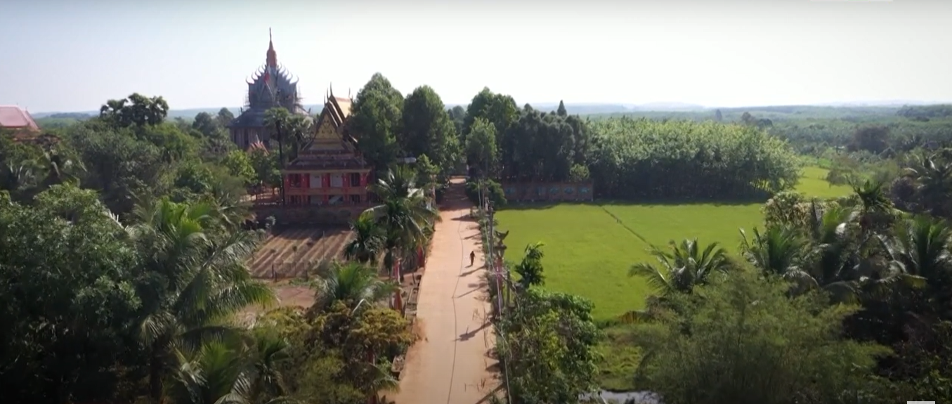Chùa Sóc Lớn tọa lạc trong không gian xanh ở xã Lộc Khánh, huyện Lộc Ninh. Ảnh: Báo Bình Phước