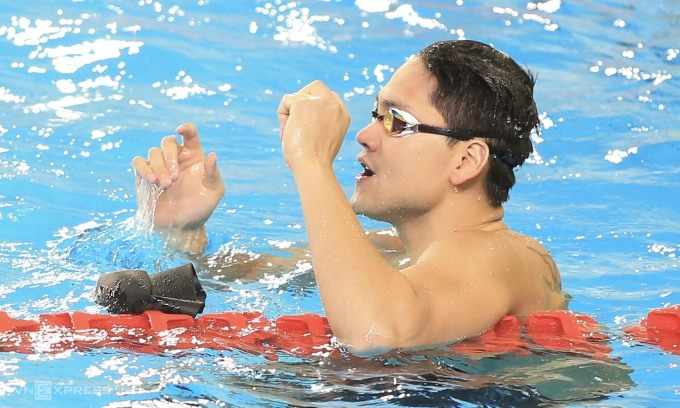 Joseph Schooling đoạt HC vàng 200m bướm ở Cung thể thao dưới nước Mỹ Đình tối 16/5. Ảnh: Lâm Thoả