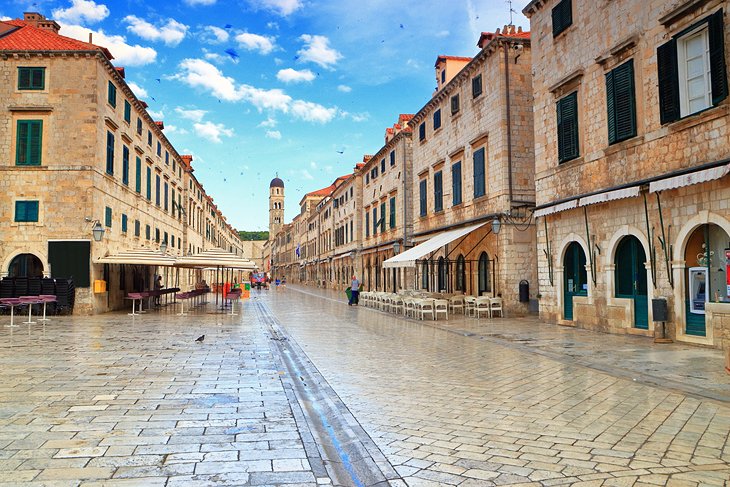 Phố đi bộ ở Dubrovnik. Ảnh: Meagan Drillinger