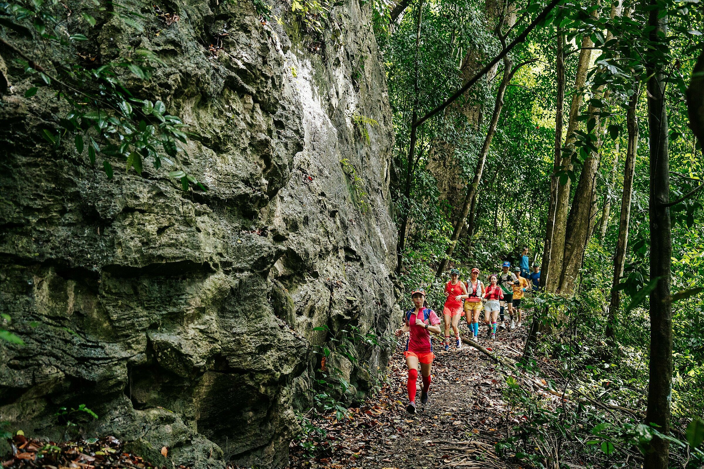 Cung đường chạy qua nhiều thắng cảnh Vườn Quốc gia Ba Bể. Ảnh: Saigontourist Group