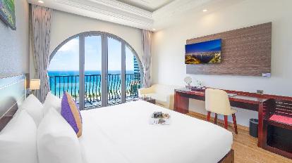 Sea View Room - King Bed - Bed