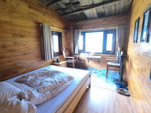 Double Room with Mountain View