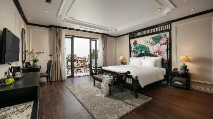 Junior Suite with Balcony - Interior view