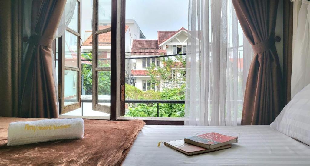 Bed in 8-Bed Mixed Dormitory Room