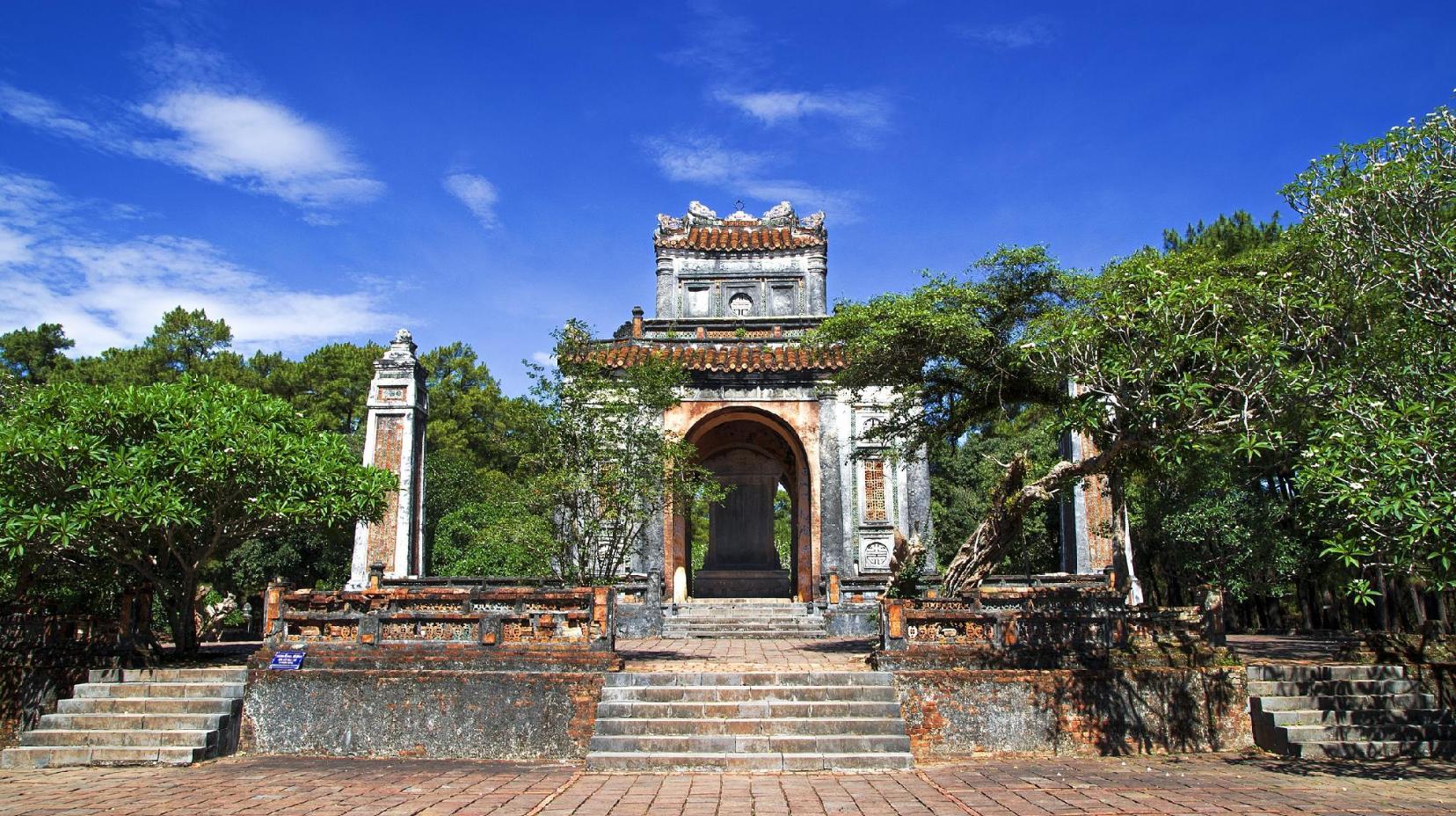 Tu Duc Tomb - 1.72 km from property