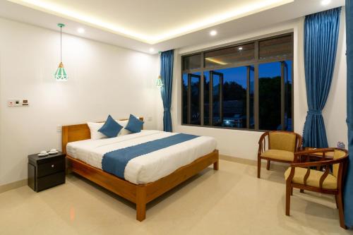 Deluxe Double or Twin Room with Balcony