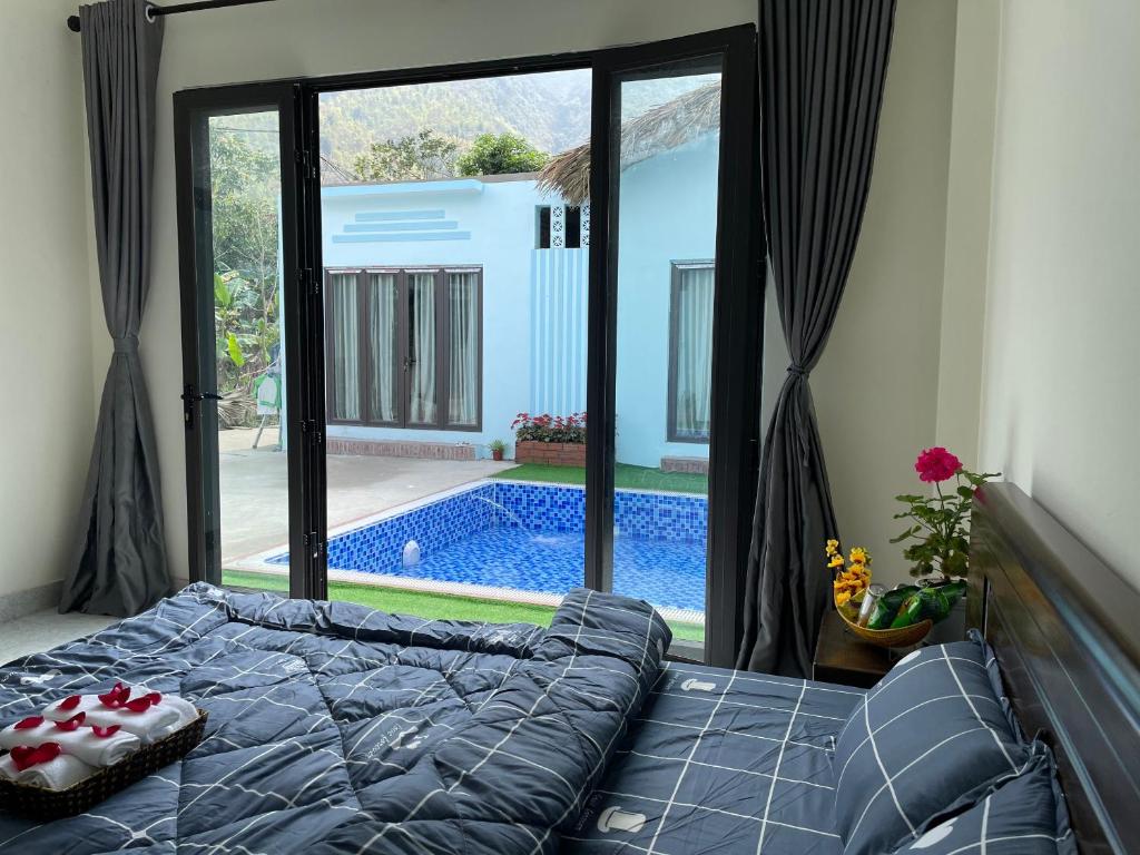 Double Room with Pool View