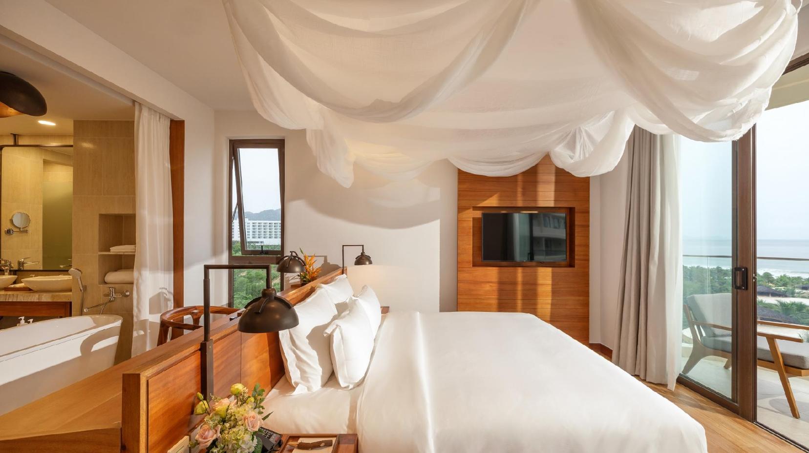 2-Bedroom Sea View Suite - Bed