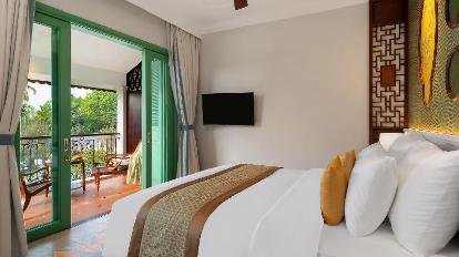 Signature Double Room - Bedroom