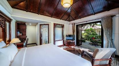 Executive Garden View Bungalow - Bed