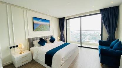 Deluxe Ocean View - Bedroom