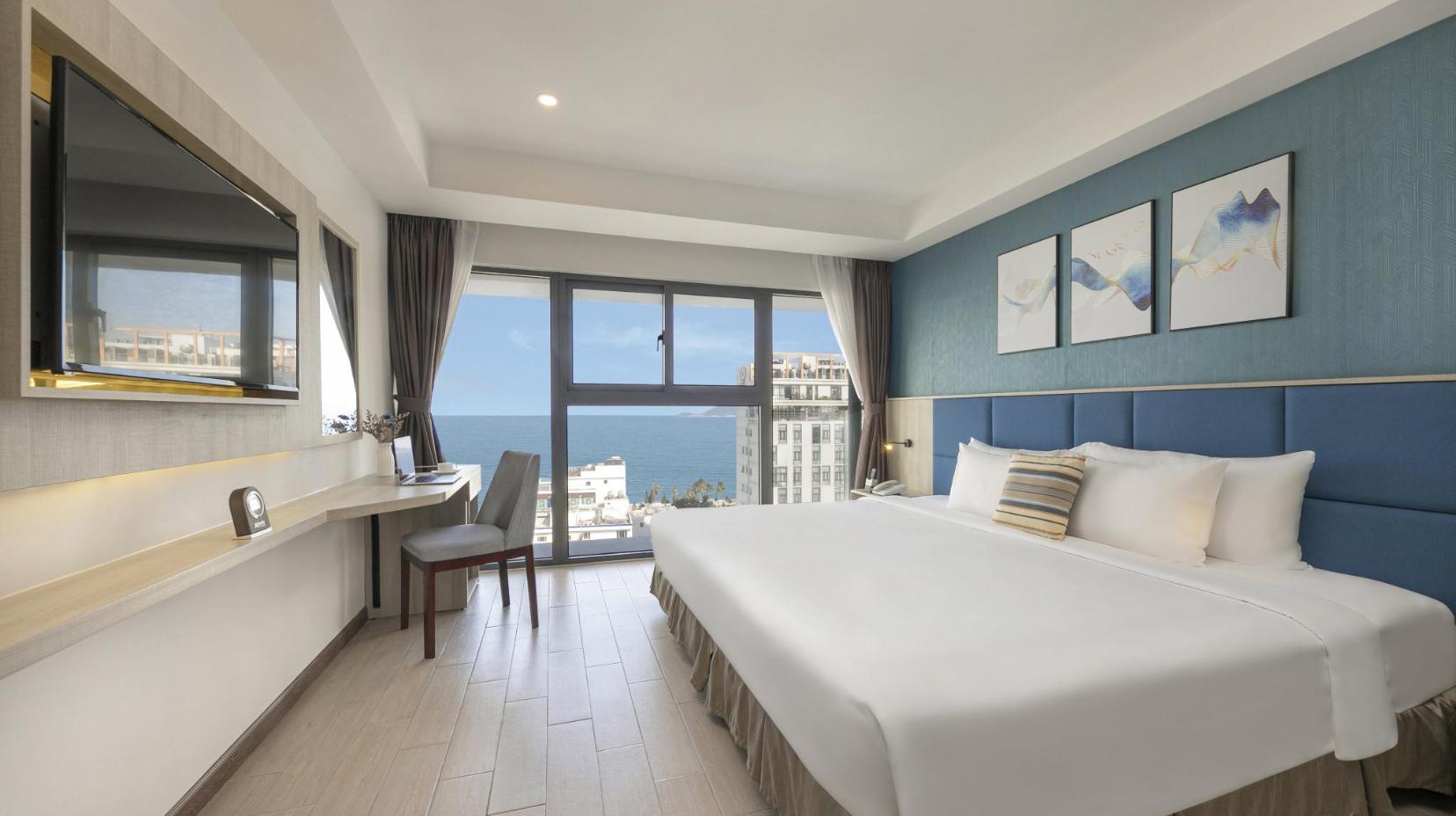 Superior Sea View Room - Bedroom