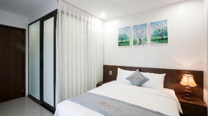 Double Room with Balcony and View - Bed