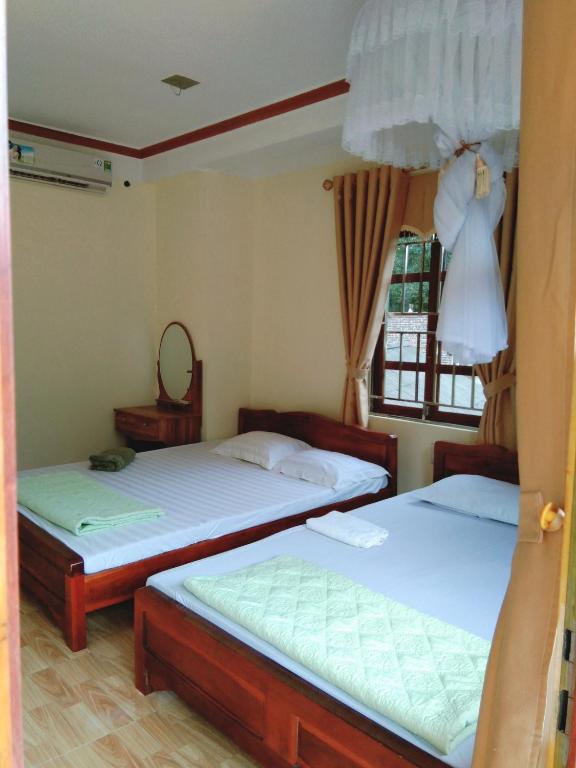 Twin Room with Private Bathroom