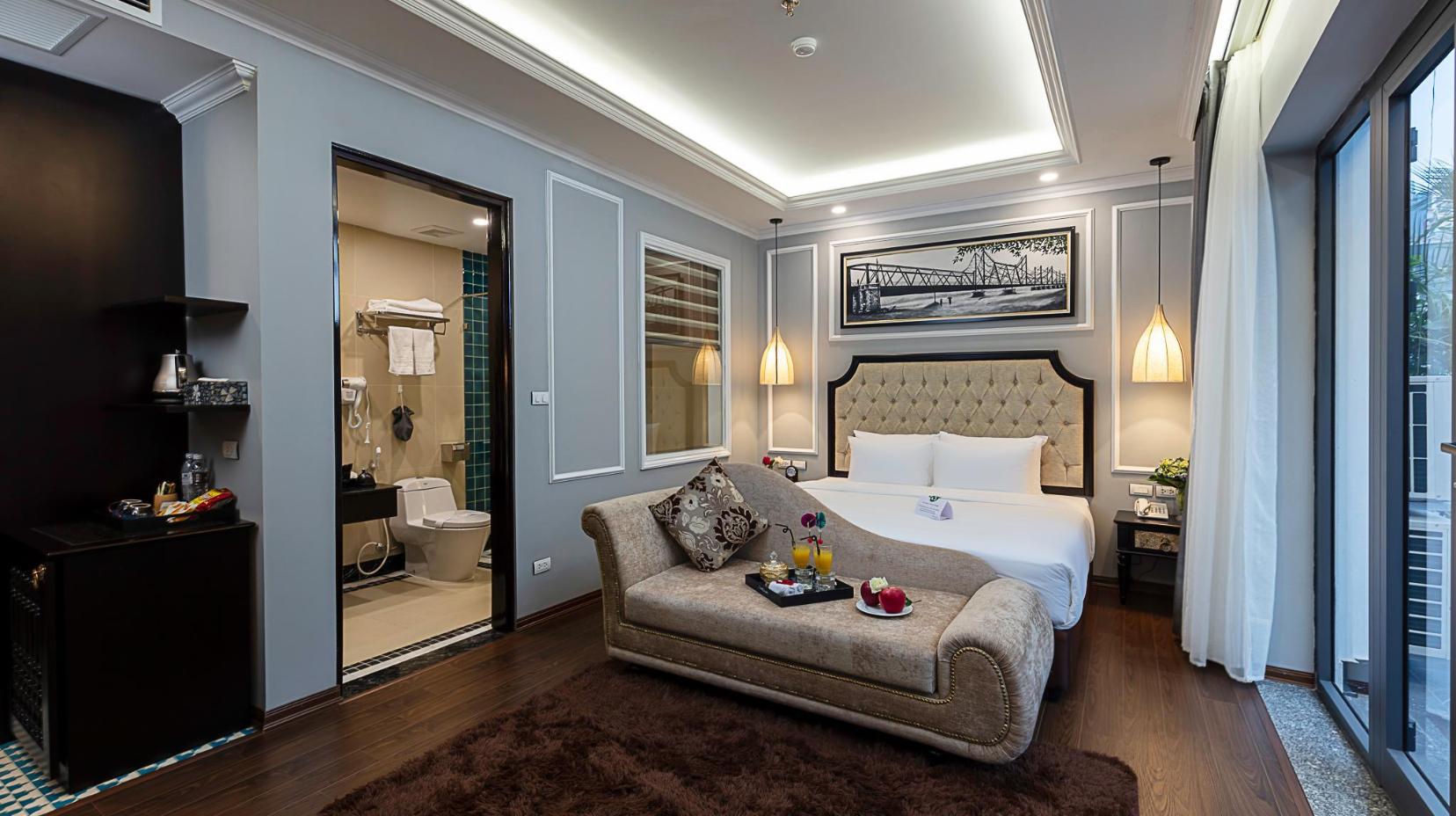 Junior Suite with Balcony - Room plan