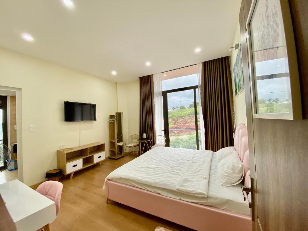 Deluxe Double Room with Balcony