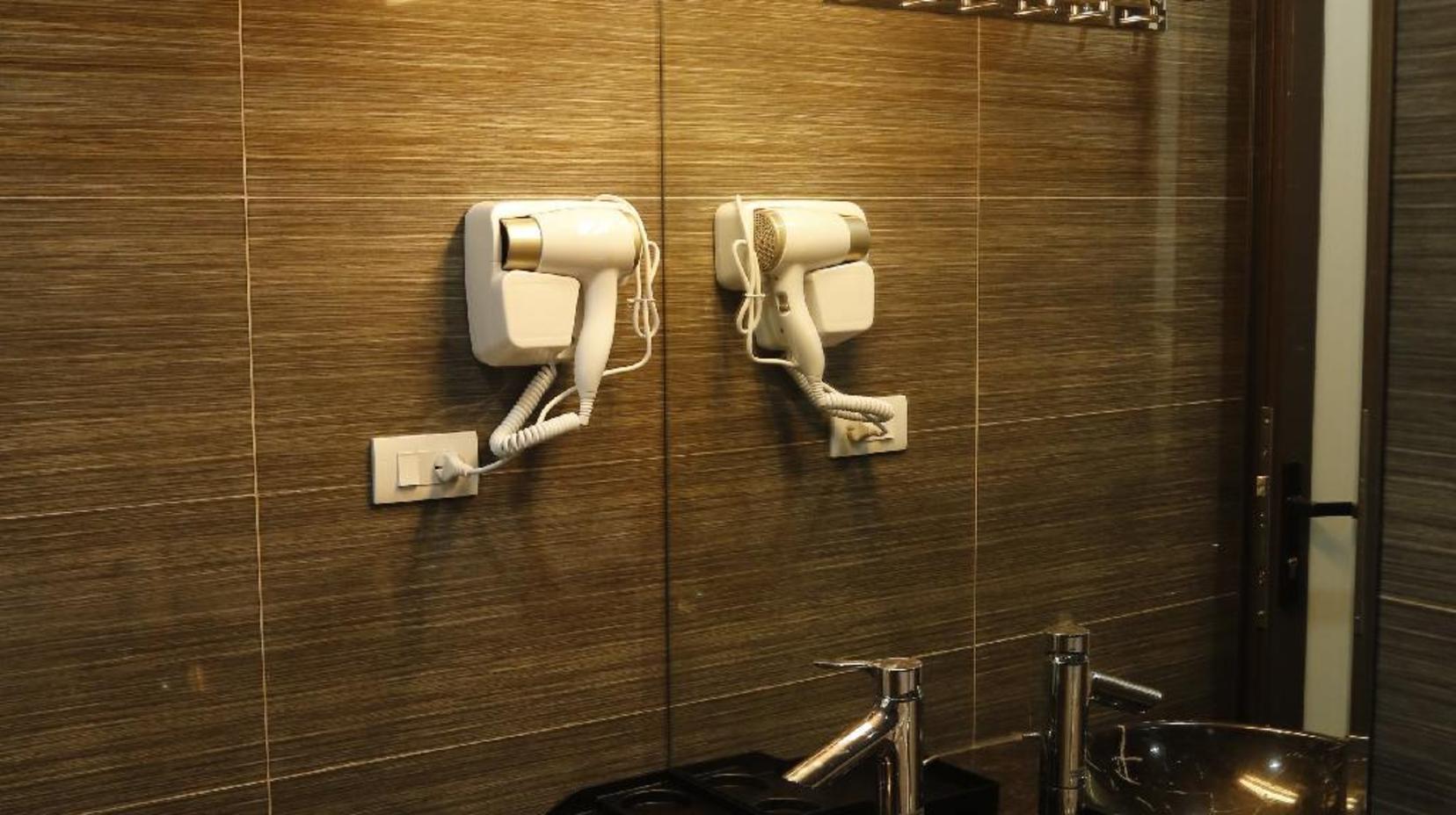 DOUBLE - Bathroom