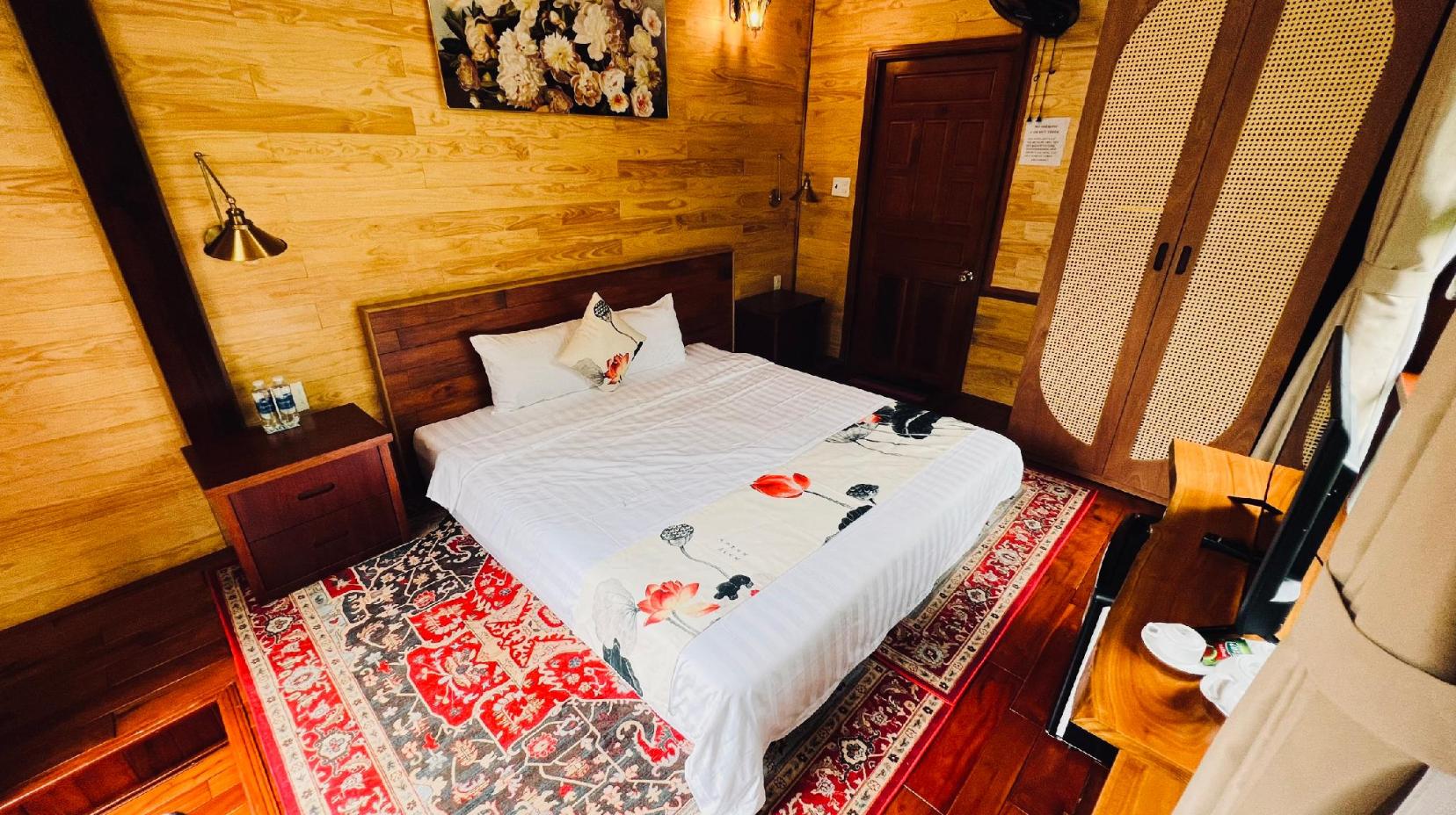 Deluxe Premier Double Room - Bed