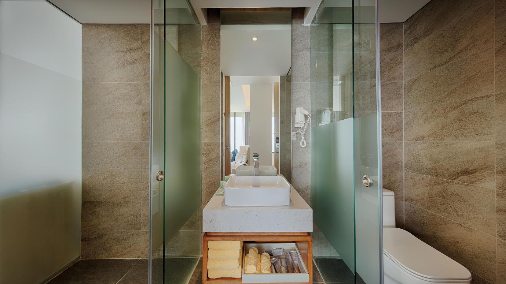 Residence - Bathroom