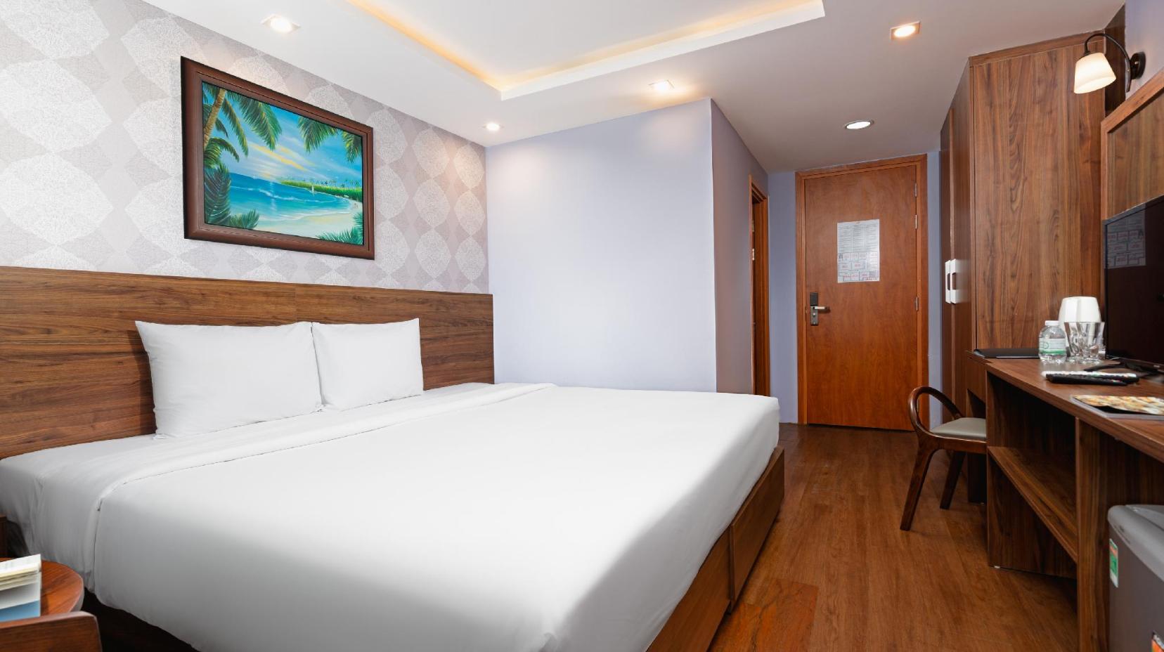 Partial Sea View Room - Bed