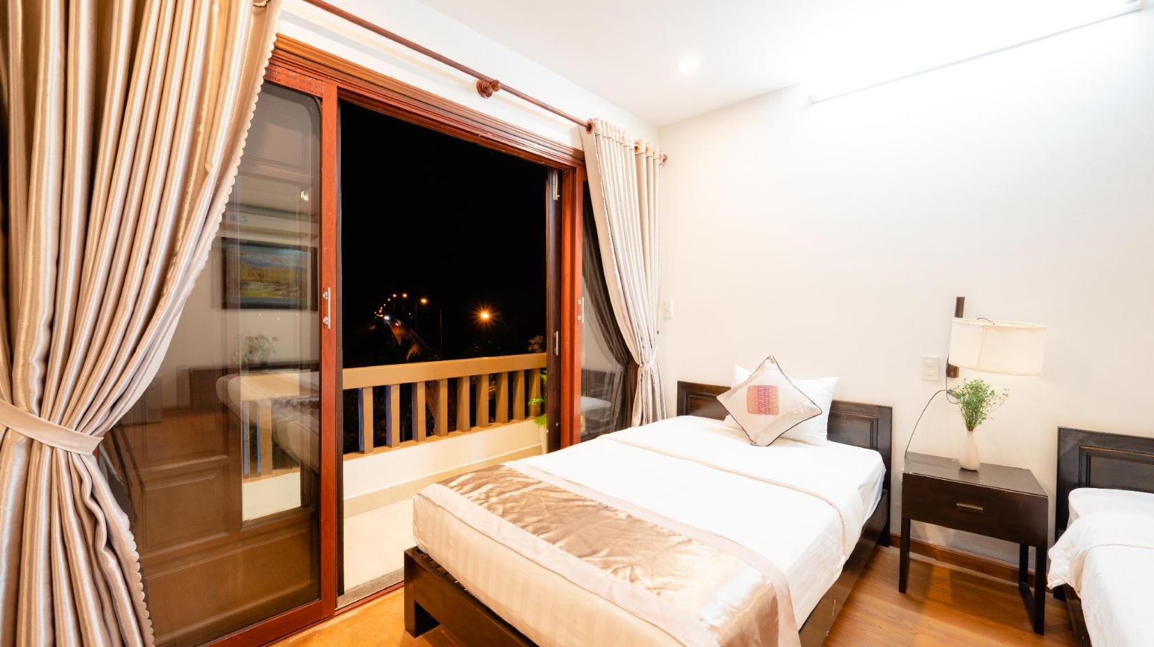 Triple Room with Balcony - Guestroom