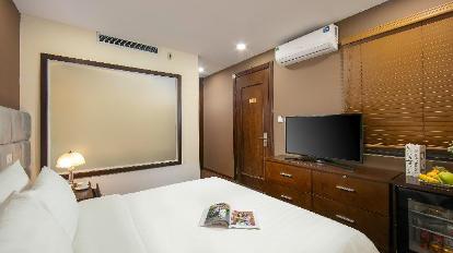 Standard Double Room - Bed