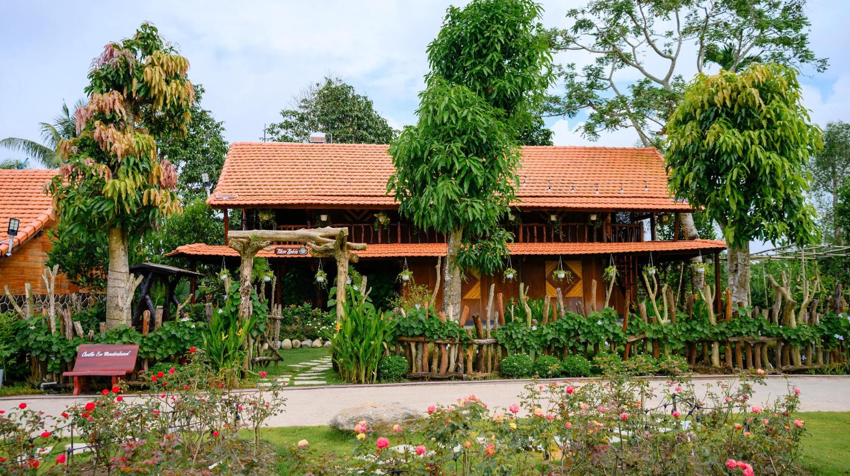 Garden View Cottage - View