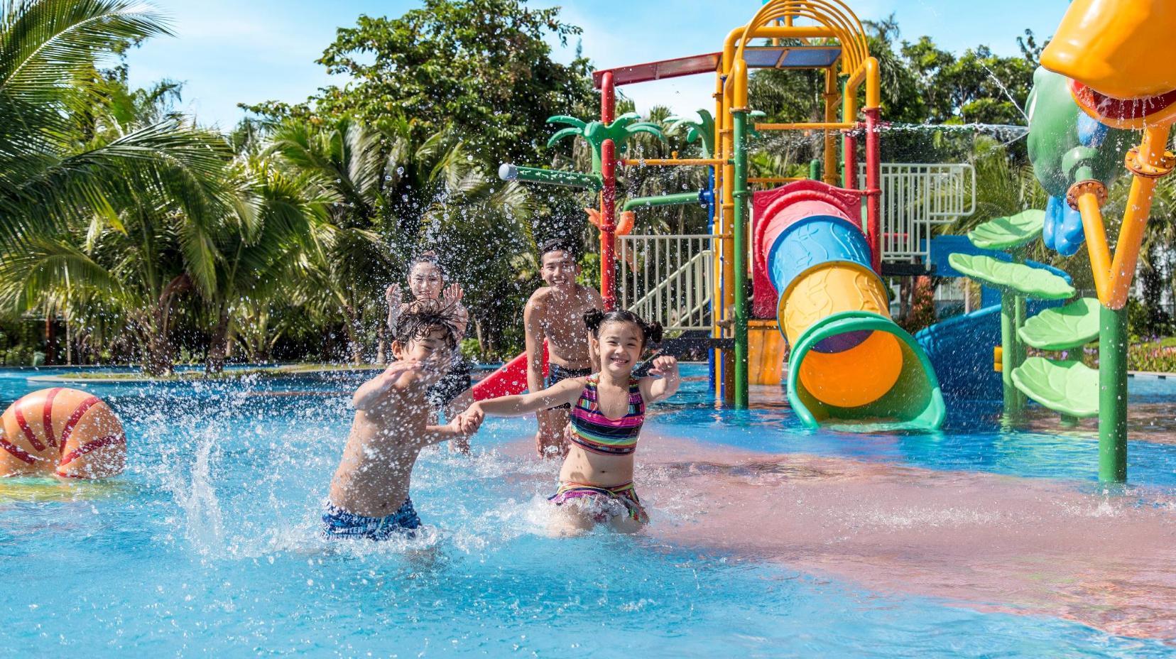 Swimming pool [kids]