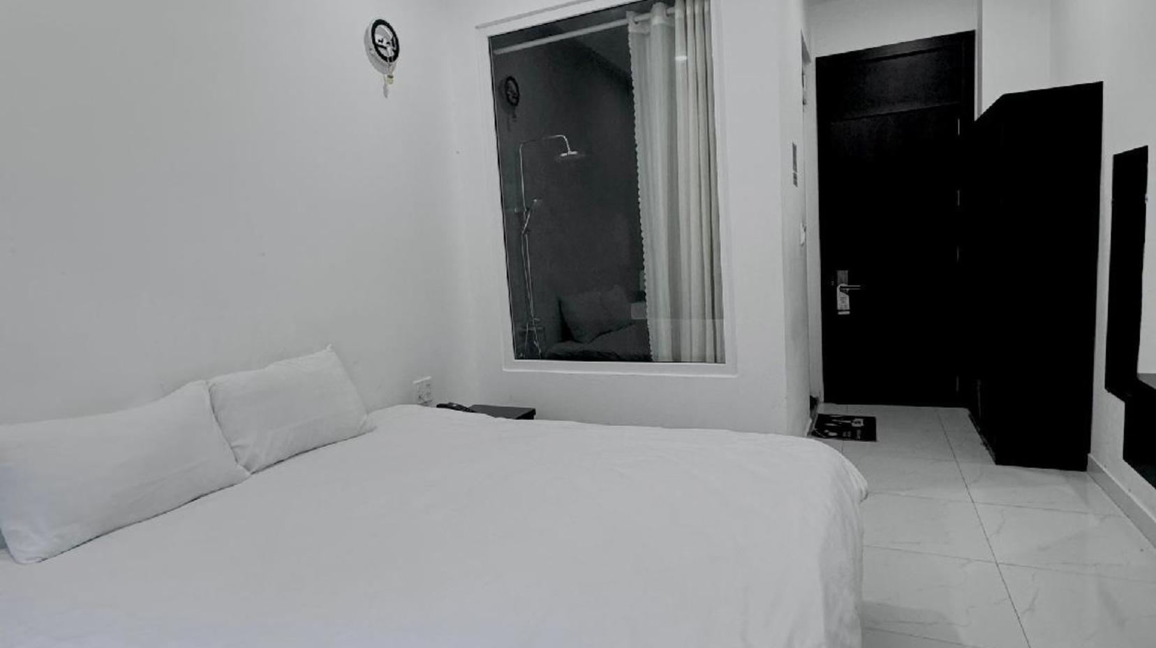 Standard Double Room (No View)