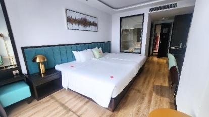 Super Deluxe Double or Twin - Bed