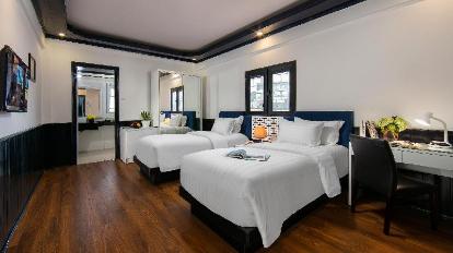 Deluxe Double or Twin Room with Window - Bed