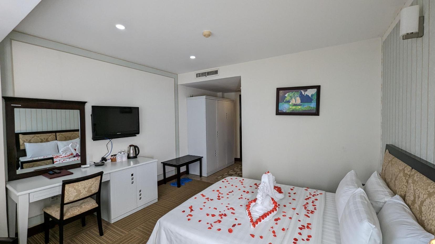 Superior Plus Room - Bedroom