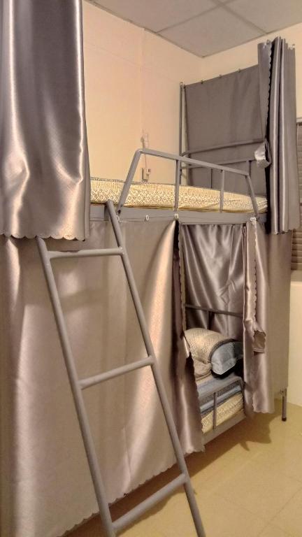 Bunk Bed in Mixed Dormitory Room