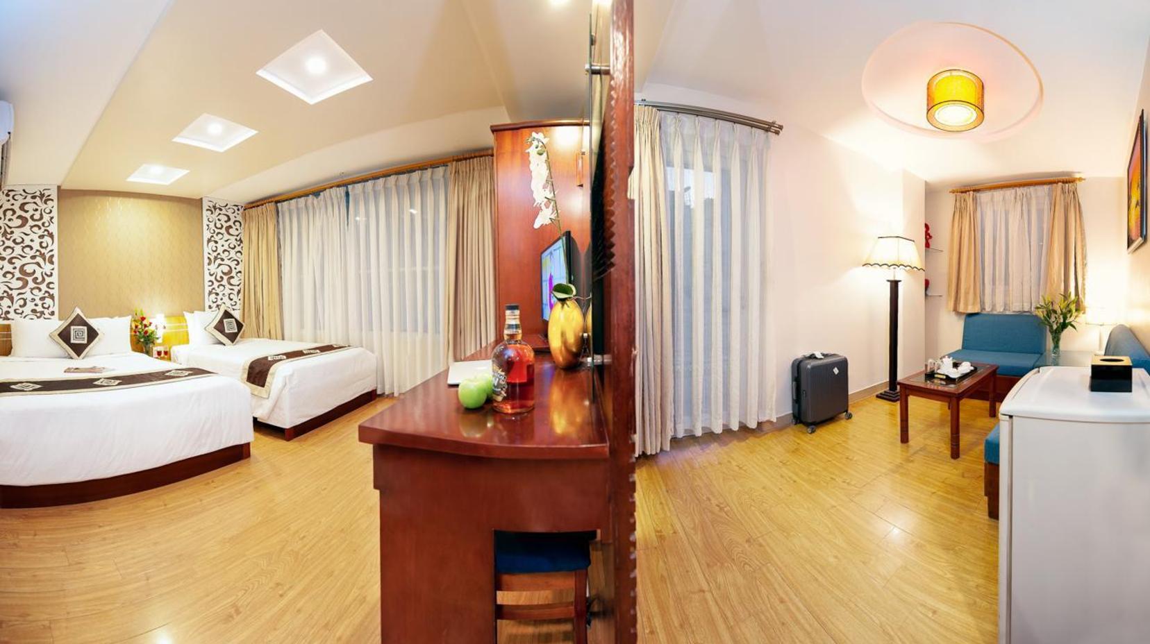 Executive Family Suite with Balcony - Suite room