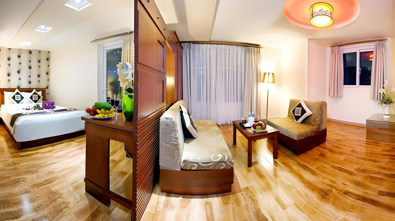 Executive Double Suite with Balcony - Suite room