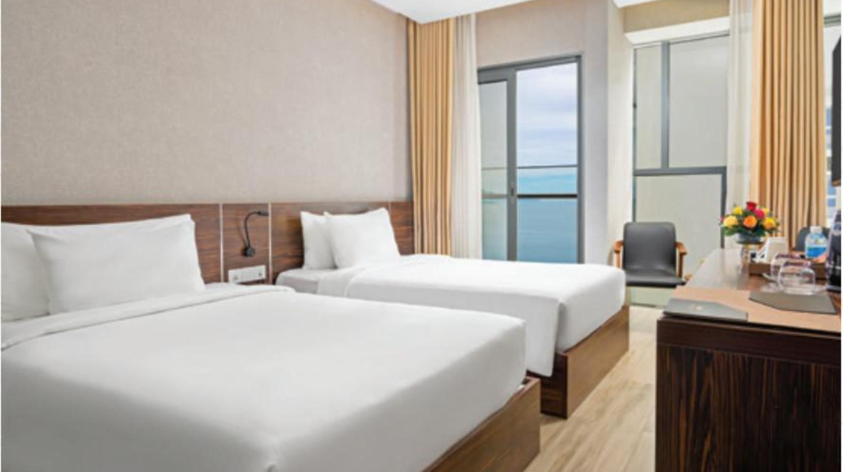 Executive Sea View Twin Room - Room plan