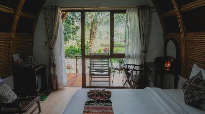 Garden View Bungalow - Bedroom