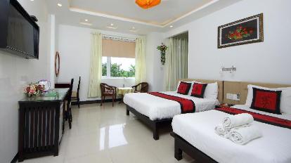 Triple Room with Balcony - Villa