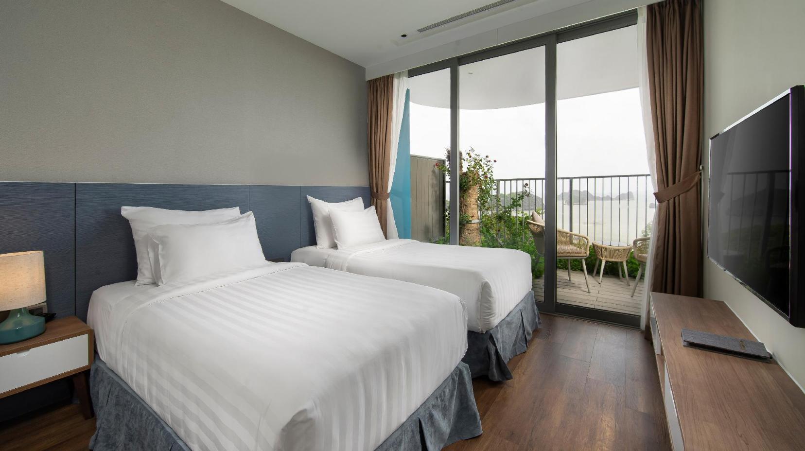 2-Bedroom Premier Ocean View Residence - Bed