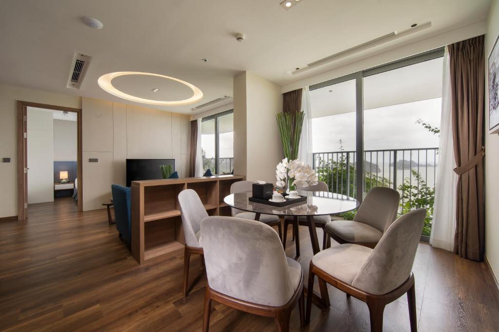 2 BR Premier  Residence Ocean