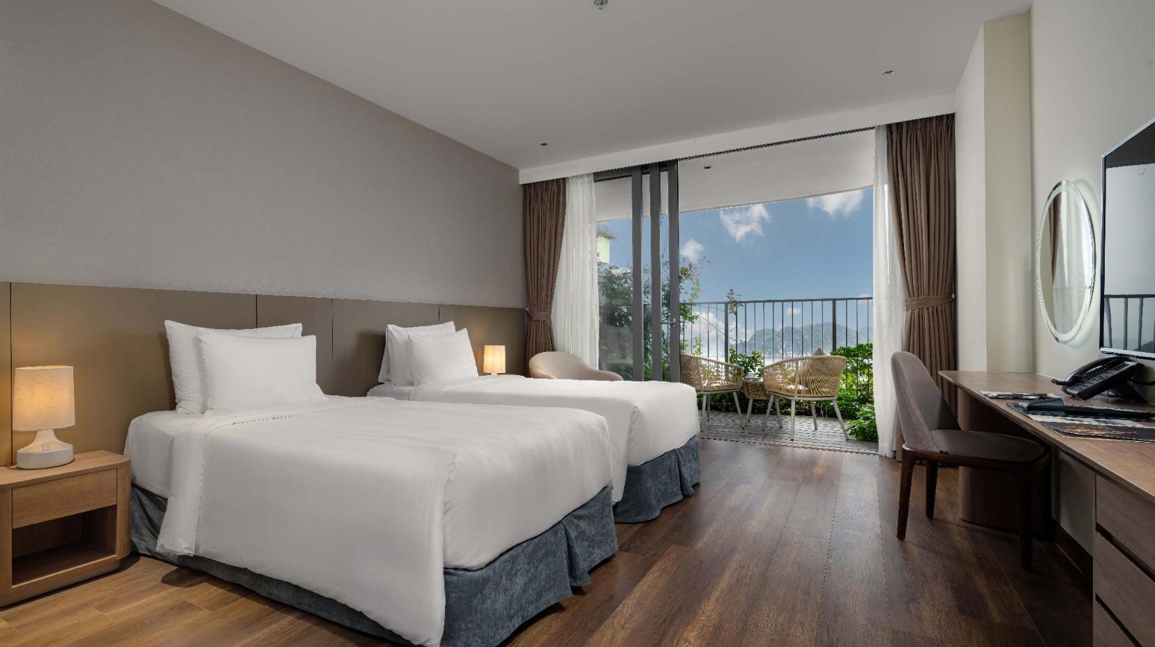 Premier Ocean View Twin Room - Bed