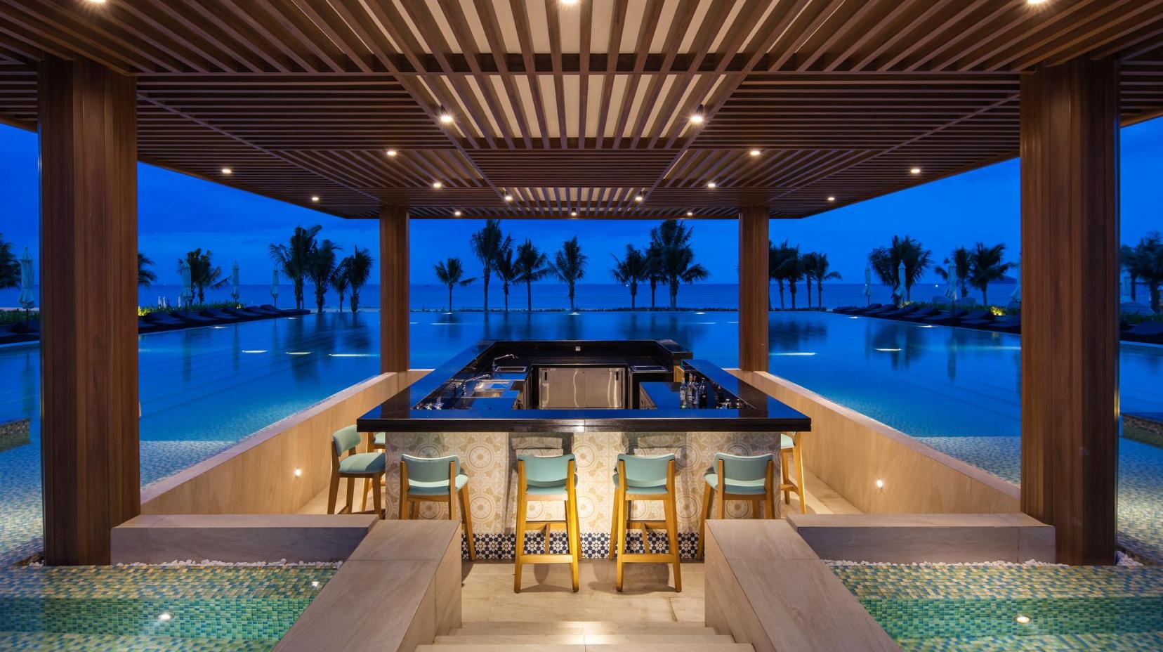 Poolside bar