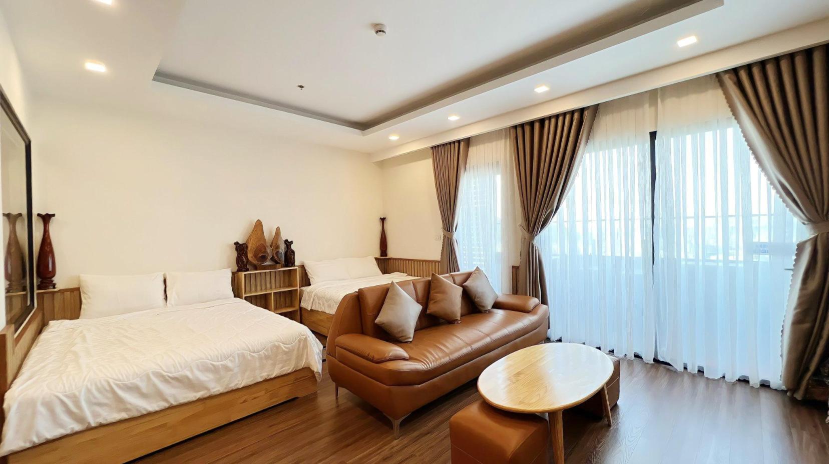 Premium Room with View - Interior view