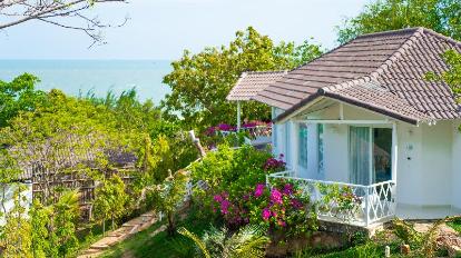 Garden Family Room - View