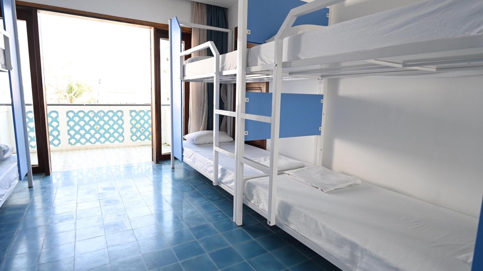 Bed in 16 Bed Mixed AC Dormitory Room with Ensuite Bathroom - Bed