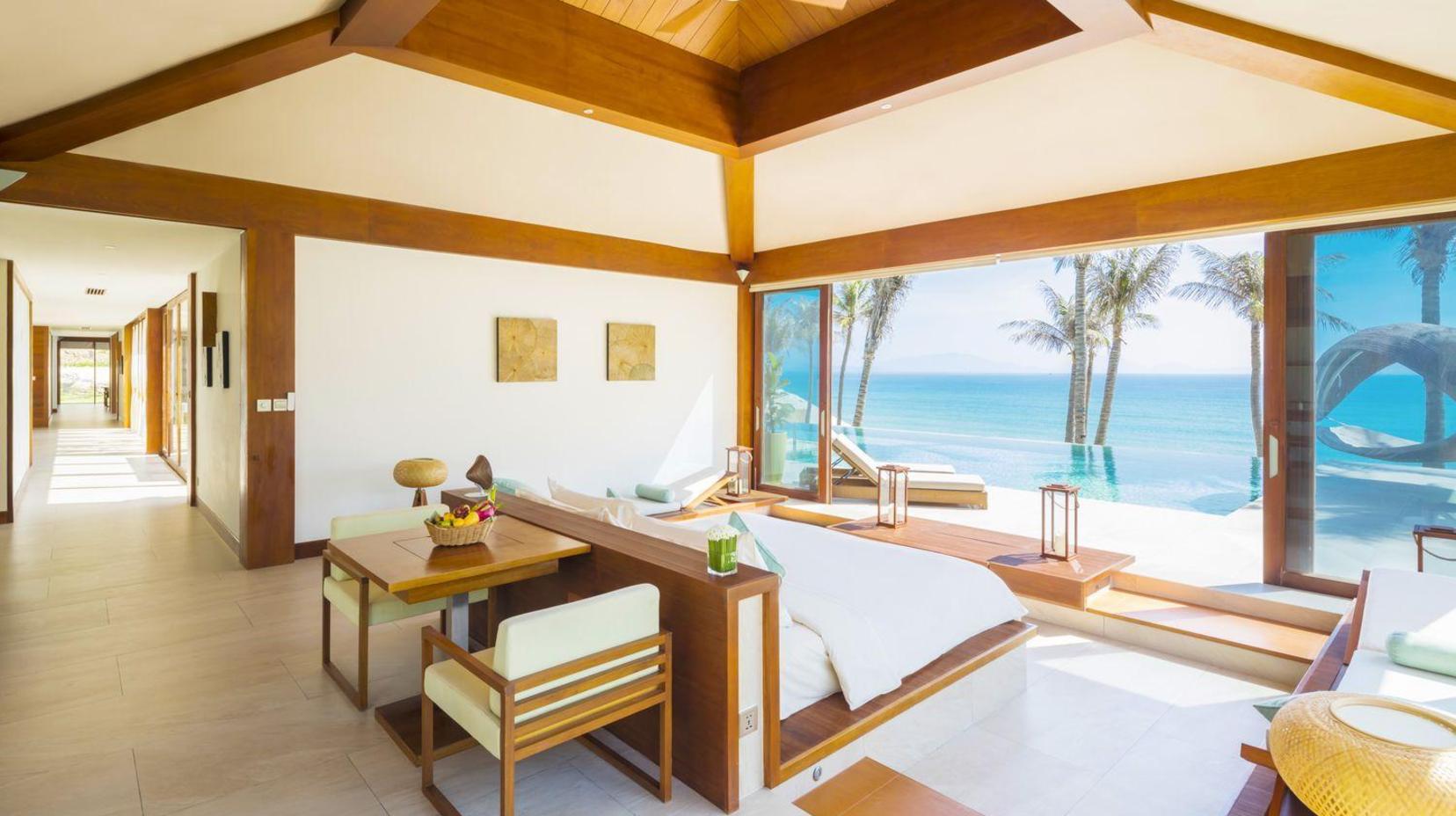 4-Bedroom Oceanfront Villa with Private Pool - All Spa Treatment Included - Bedroom