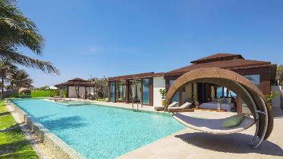 4-Bedroom Oceanfront Villa with Private Pool - All Spa Treatment Included - Private pool