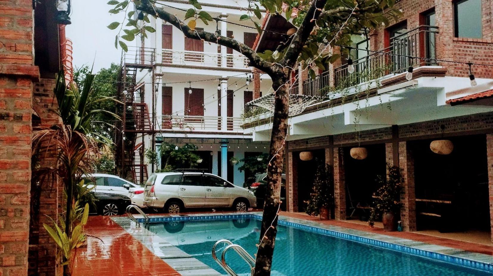 Dormitory Room - Mixed - Swimming pool