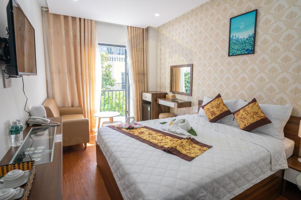 Deluxe Double Room with Balcony