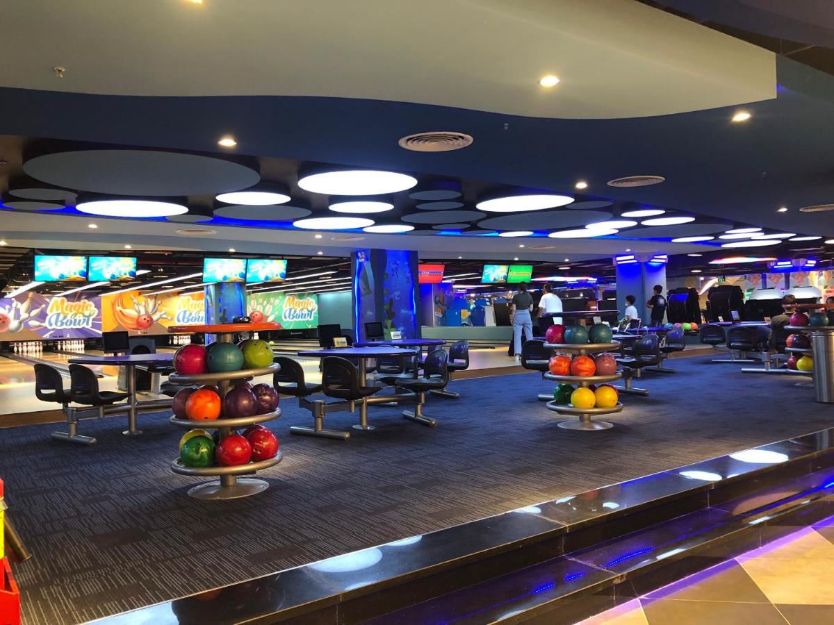 Bowling alley